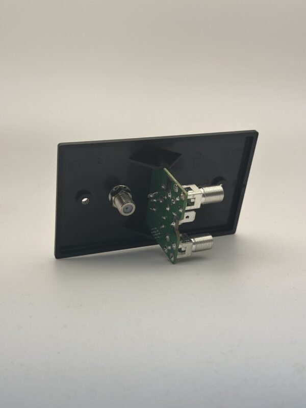 Winegard AUX/SAT and TV socket with booster - Image 3